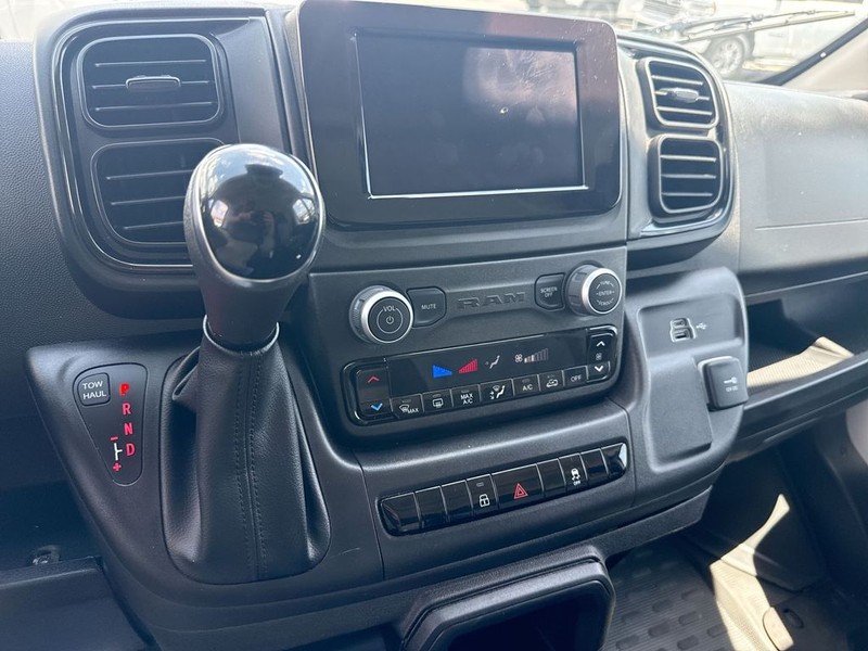 Ram ProMaster Cargo Van Vehicle Full-screen Gallery Image 34