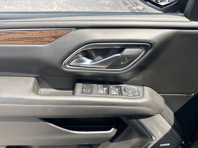Chevrolet Tahoe Vehicle Full-screen Gallery Image 23