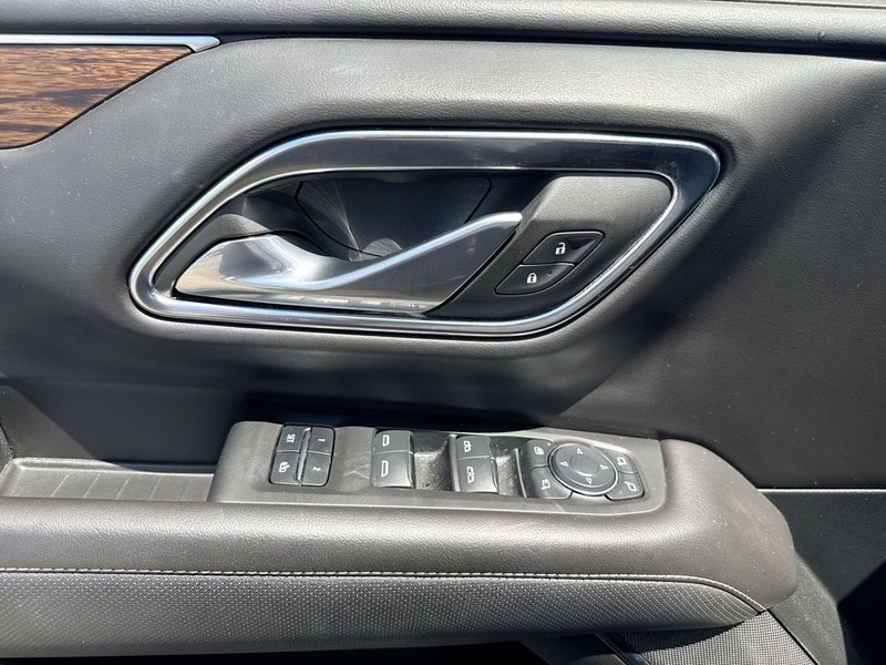 Chevrolet Tahoe Vehicle Full-screen Gallery Image 24