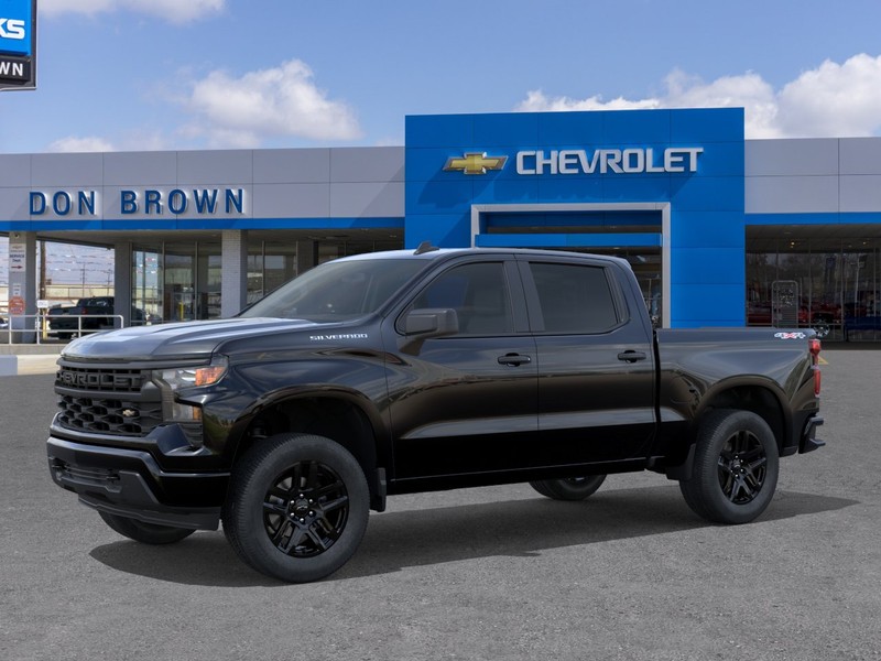 Chevrolet Silverado 1500 Vehicle Full-screen Gallery Image 2