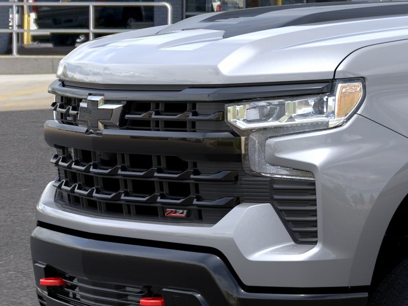 Chevrolet Silverado 1500 Vehicle Full-screen Gallery Image 13