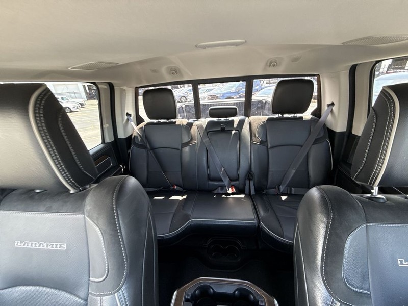 Ram 2500 Vehicle Full-screen Gallery Image 20