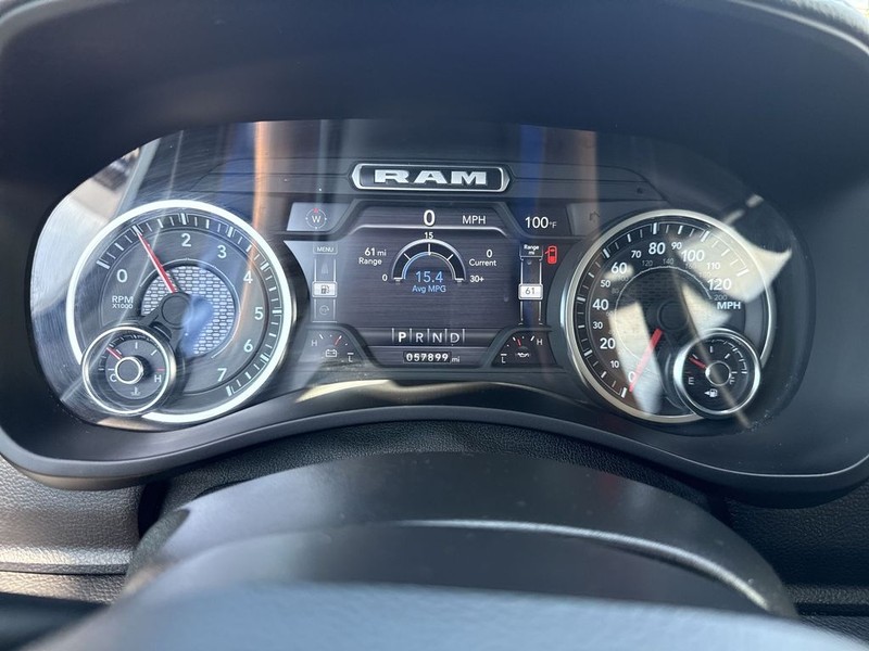 Ram 2500 Vehicle Full-screen Gallery Image 24