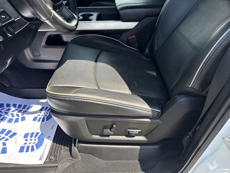 Ram 2500 Vehicle Full-screen Gallery Image 32