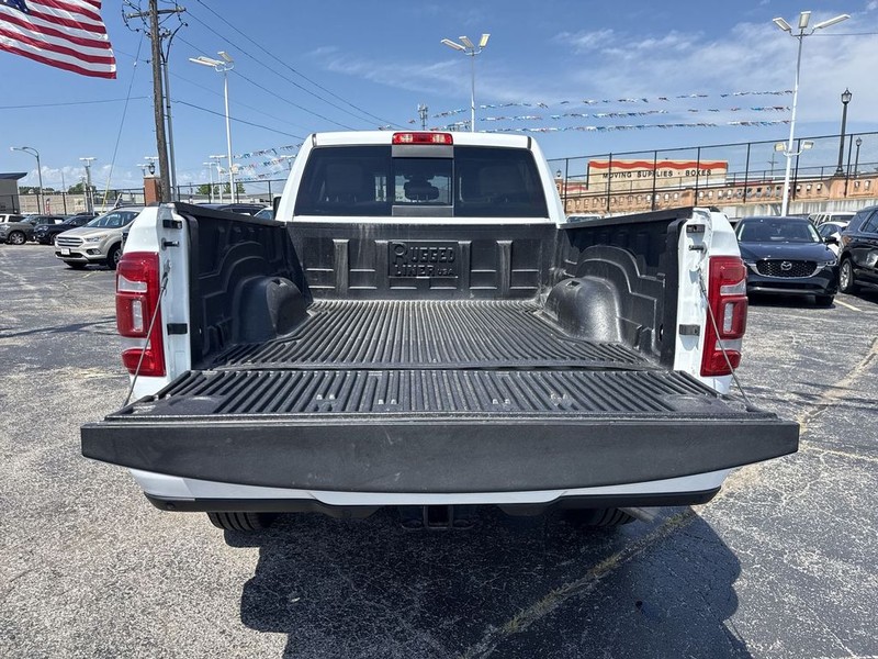 Ram 2500 Vehicle Full-screen Gallery Image 37