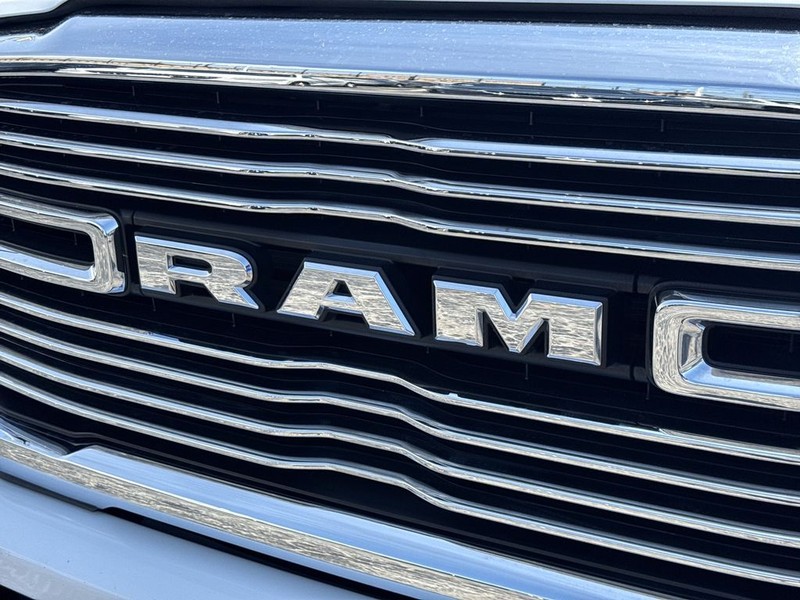 Ram 2500 Vehicle Full-screen Gallery Image 48