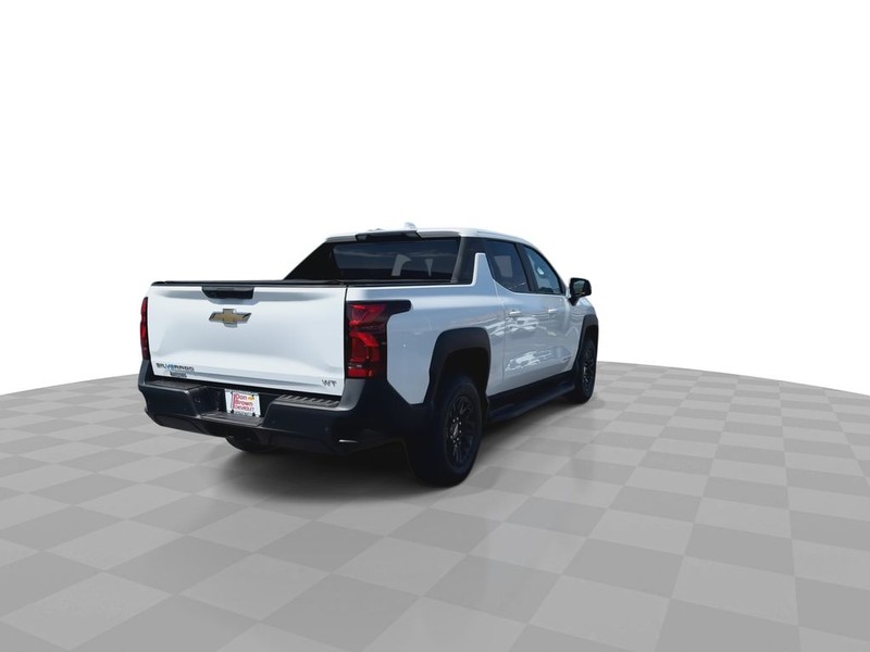 Chevrolet Silverado EV Vehicle Full-screen Gallery Image 13
