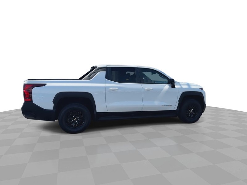Chevrolet Silverado EV Vehicle Full-screen Gallery Image 14