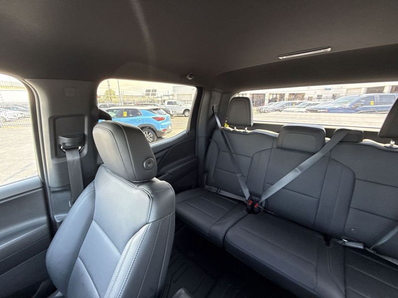 Chevrolet Silverado EV Vehicle Full-screen Gallery Image 19