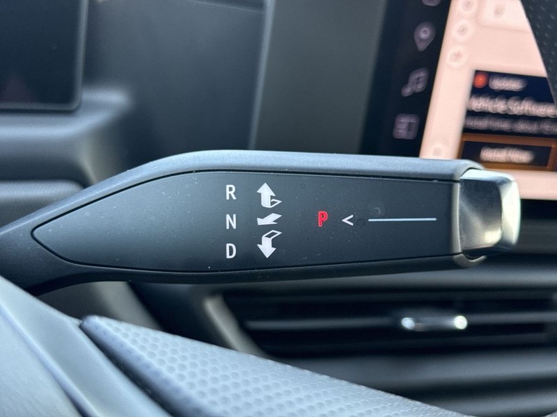 Chevrolet Silverado EV Vehicle Full-screen Gallery Image 29