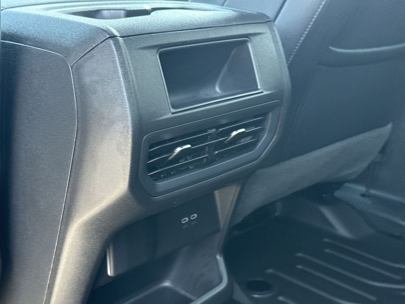 Chevrolet Silverado EV Vehicle Full-screen Gallery Image 32