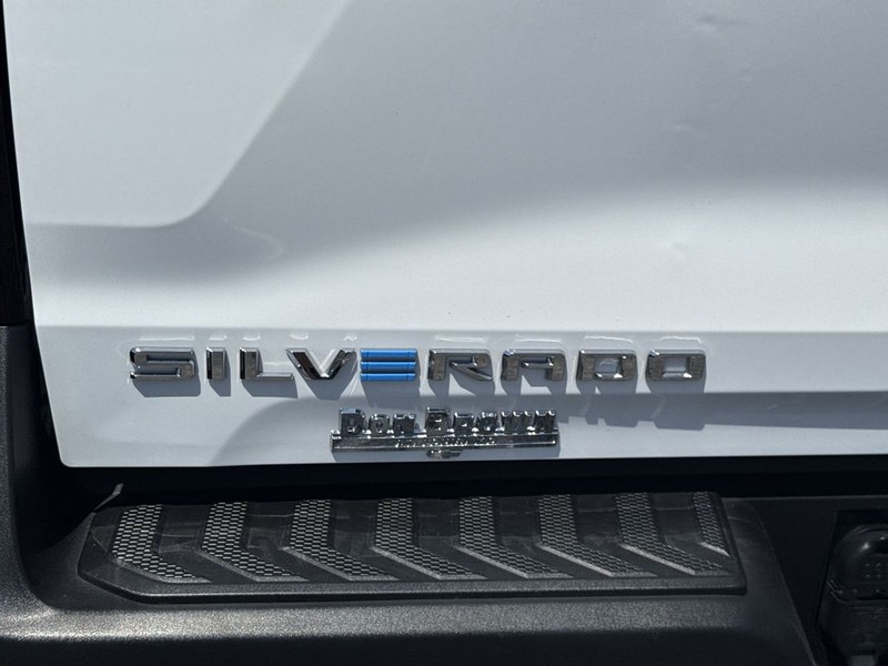 Chevrolet Silverado EV Vehicle Full-screen Gallery Image 41