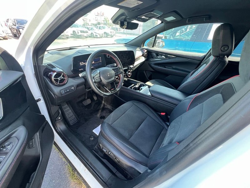 Chevrolet Blazer EV Vehicle Full-screen Gallery Image 05
