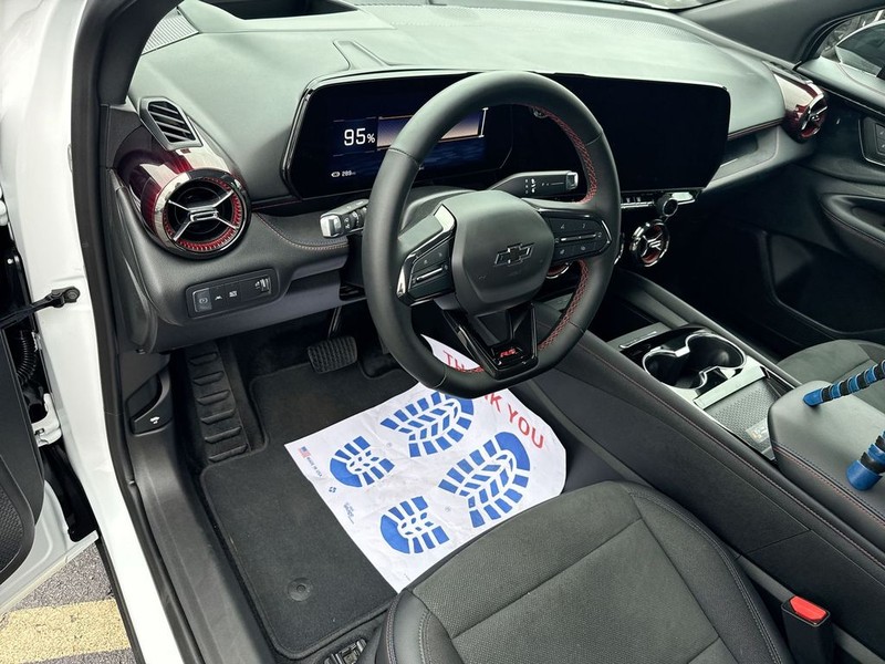 Chevrolet Blazer EV Vehicle Full-screen Gallery Image 17
