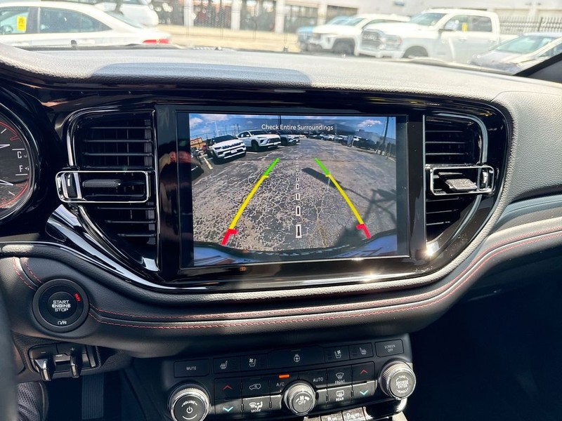 Dodge Durango Vehicle Full-screen Gallery Image 17