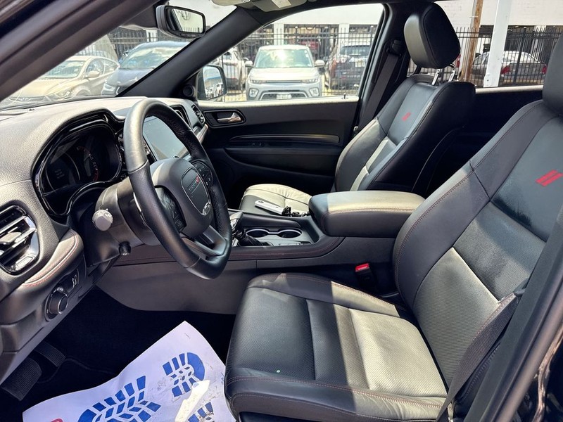 Dodge Durango Vehicle Full-screen Gallery Image 24