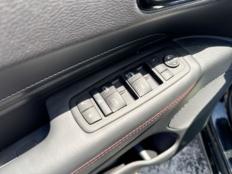 Dodge Durango Vehicle Full-screen Gallery Image 26