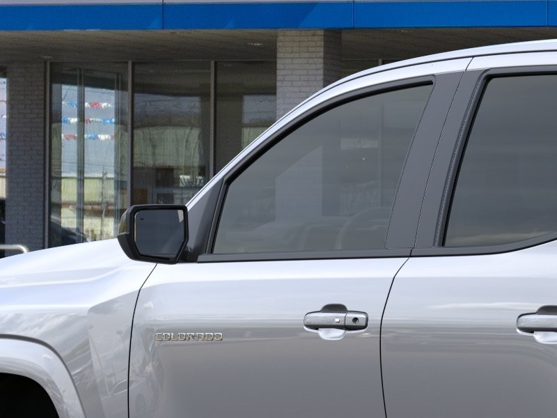 Chevrolet Colorado Vehicle Full-screen Gallery Image 12