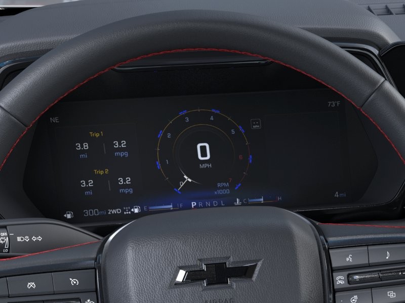Chevrolet Colorado Vehicle Full-screen Gallery Image 18