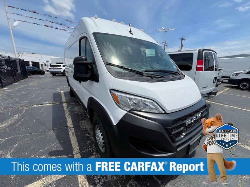 Ram ProMaster Cargo Van Vehicle Full-screen Gallery Image 3