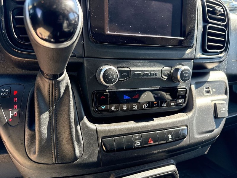 Ram ProMaster Cargo Van Vehicle Full-screen Gallery Image 35