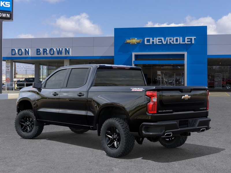 Chevrolet Silverado 1500 Vehicle Full-screen Gallery Image 3