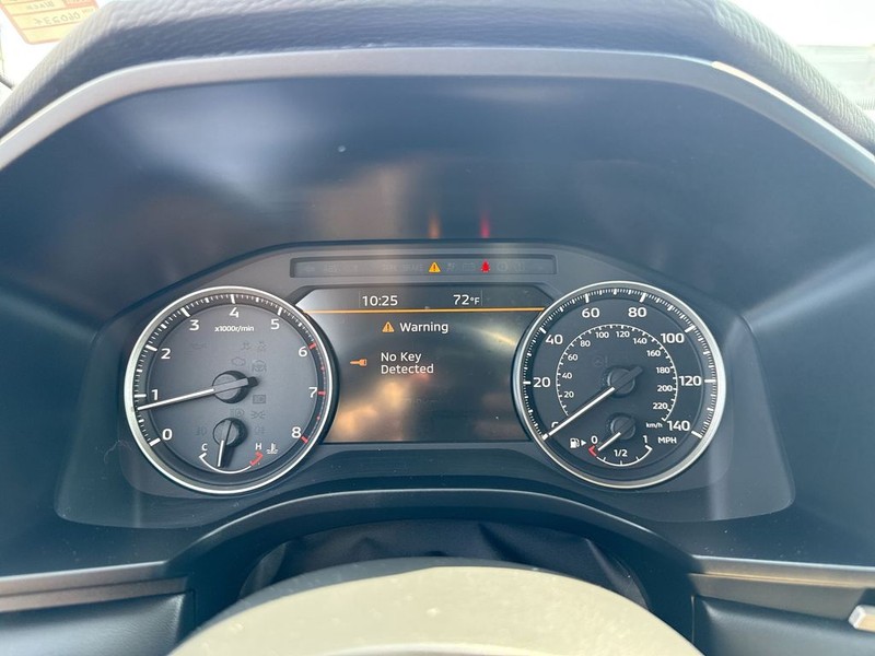 Mitsubishi Outlander Vehicle Full-screen Gallery Image 19