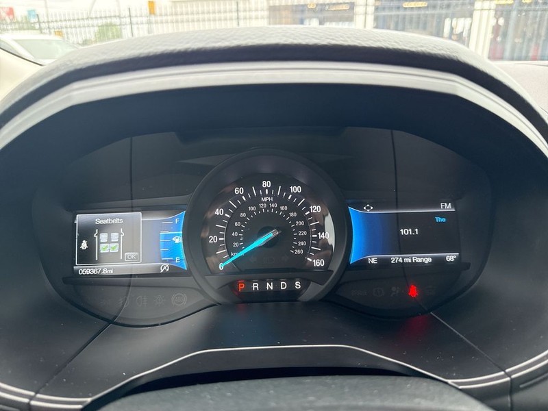 Ford Edge Vehicle Full-screen Gallery Image 19