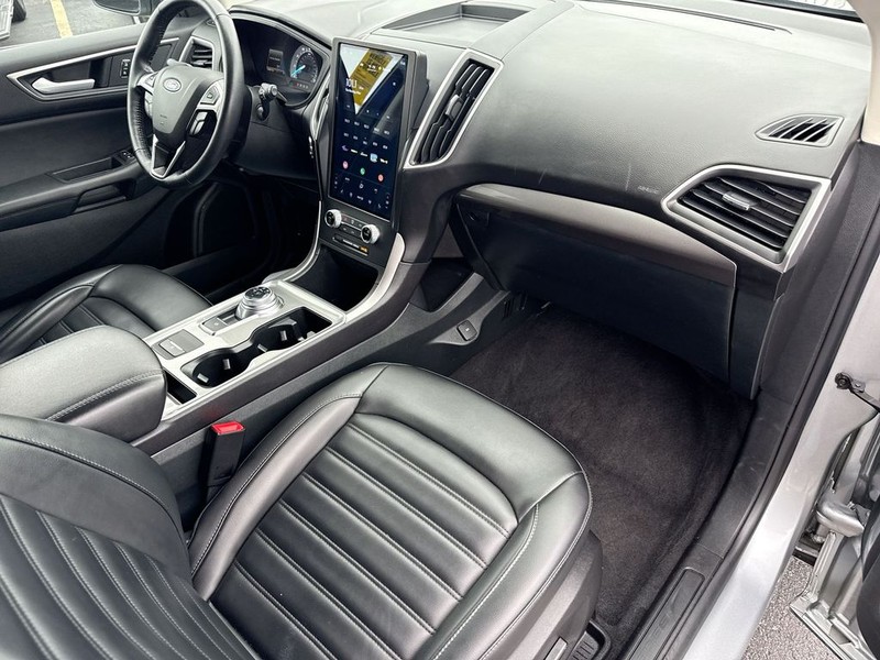 Ford Edge Vehicle Full-screen Gallery Image 34