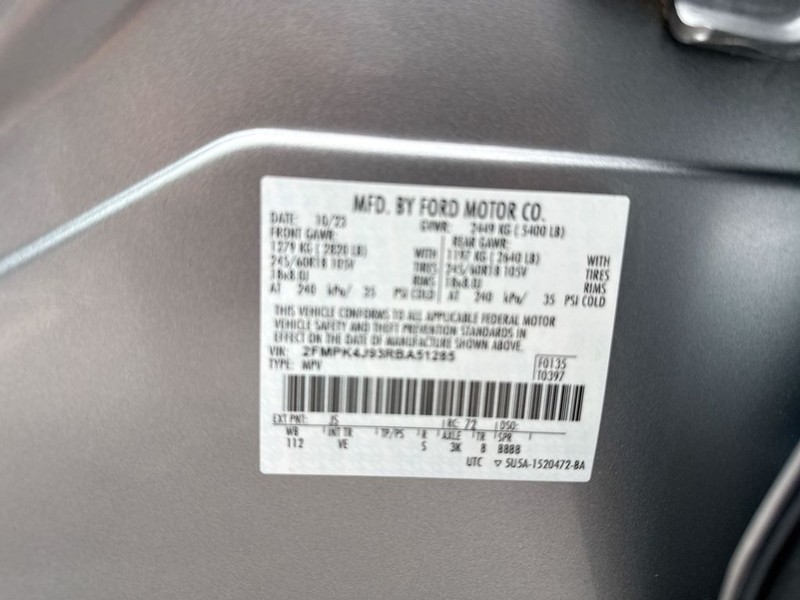 Ford Edge Vehicle Full-screen Gallery Image 37