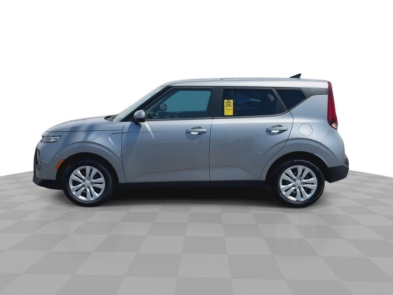 Kia Soul Vehicle Full-screen Gallery Image 7