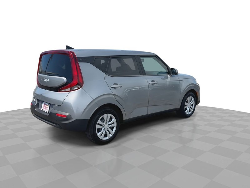 Kia Soul Vehicle Full-screen Gallery Image 13