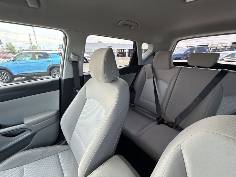 Kia Soul Vehicle Full-screen Gallery Image 19