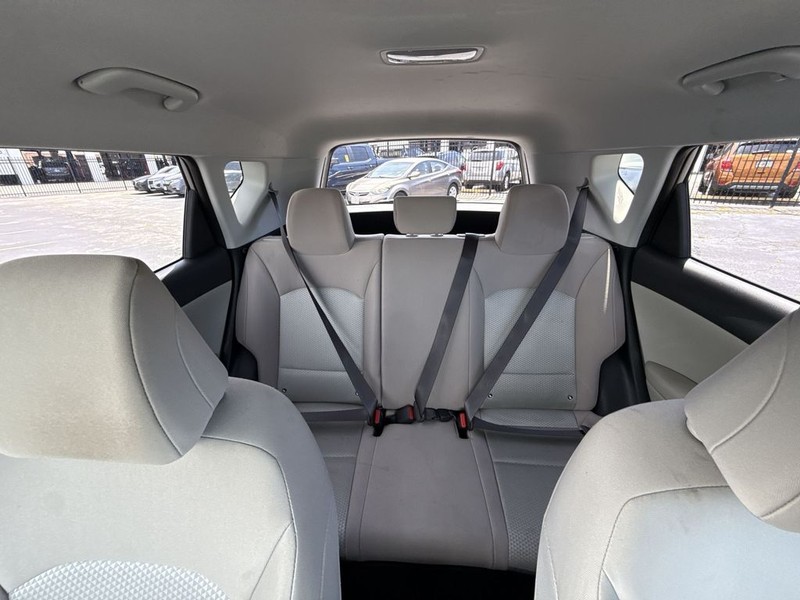 Kia Soul Vehicle Full-screen Gallery Image 20