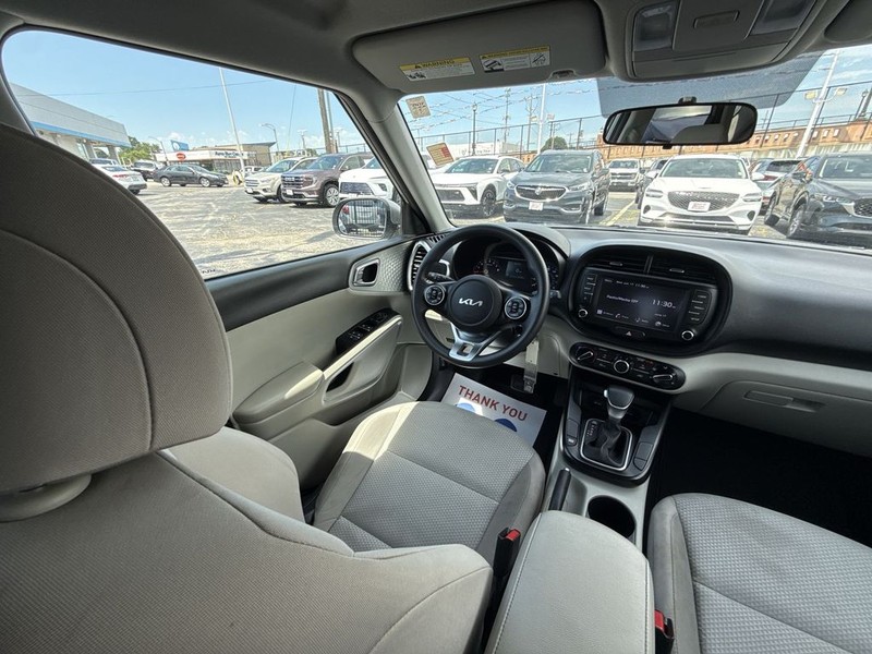 Kia Soul Vehicle Full-screen Gallery Image 22