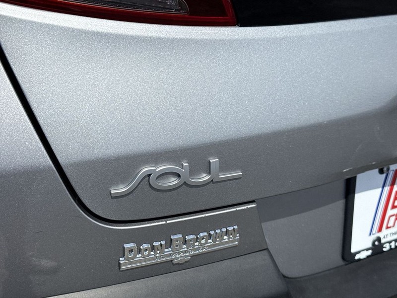Kia Soul Vehicle Full-screen Gallery Image 41