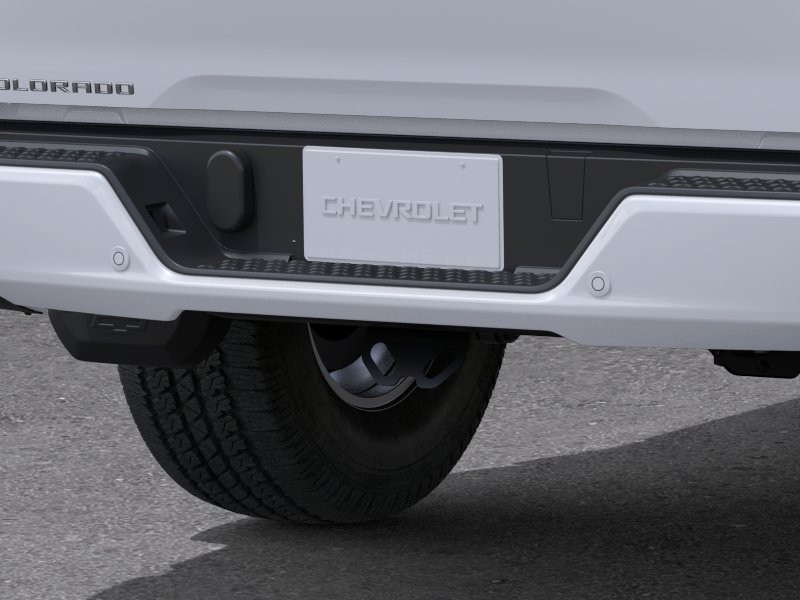 Chevrolet Colorado Vehicle Full-screen Gallery Image 14