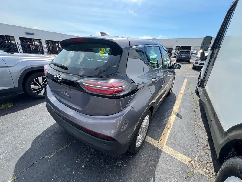 Chevrolet Bolt EV Vehicle Full-screen Gallery Image 04