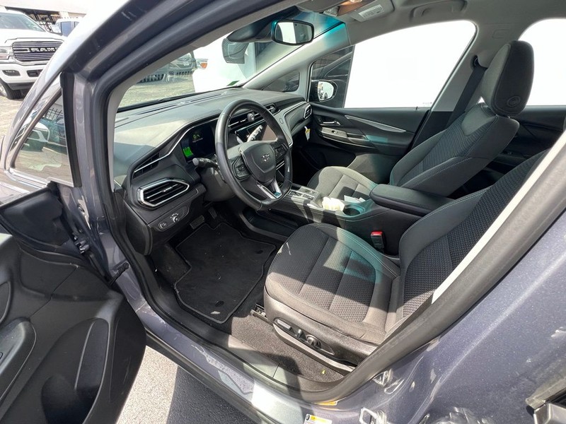 Chevrolet Bolt EV Vehicle Full-screen Gallery Image 05
