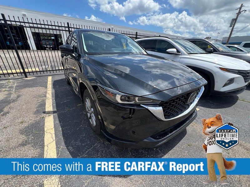 Mazda CX-5 Vehicle Full-screen Gallery Image 3