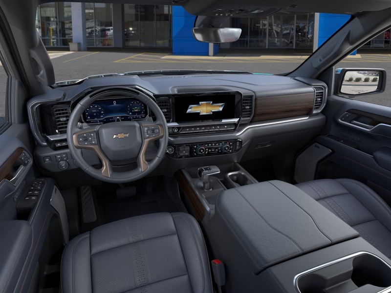 Chevrolet Silverado 1500 Vehicle Full-screen Gallery Image 15