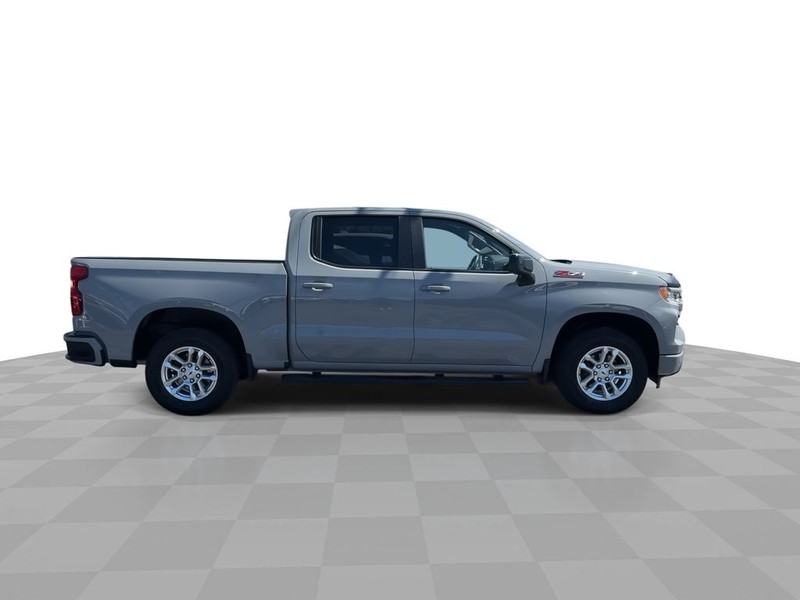 Chevrolet Silverado 1500 Vehicle Full-screen Gallery Image 10