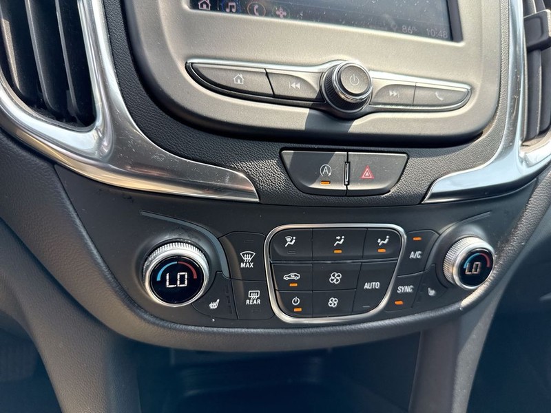 Chevrolet Equinox Vehicle Full-screen Gallery Image 19