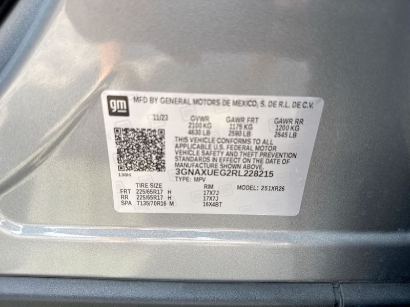 Chevrolet Equinox Vehicle Full-screen Gallery Image 32