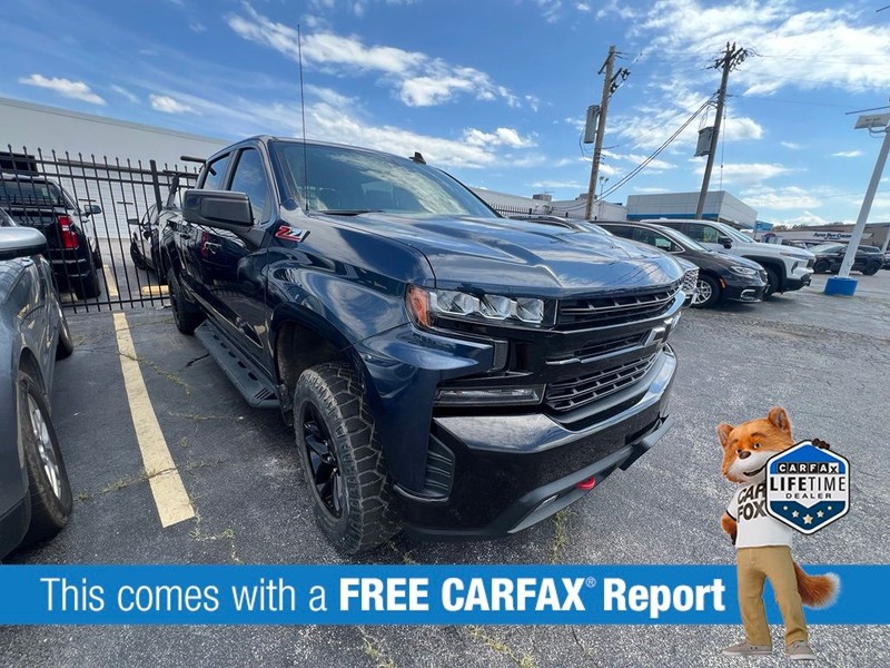 Chevrolet Silverado 1500 Vehicle Full-screen Gallery Image 3