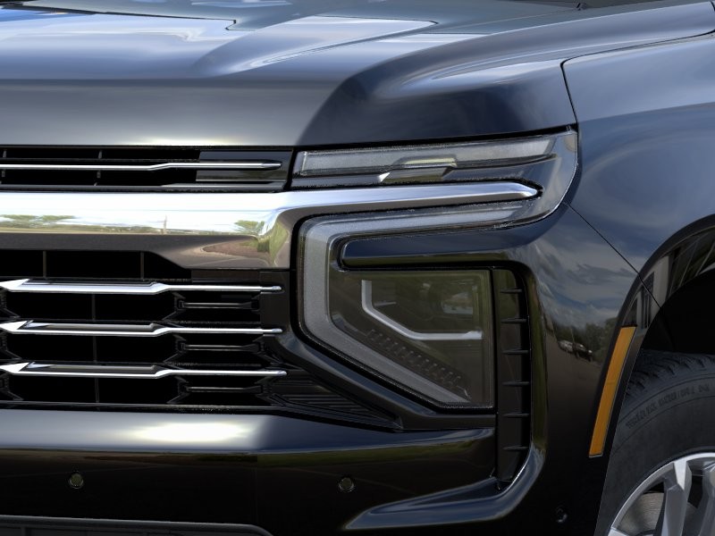 Chevrolet Suburban Vehicle Full-screen Gallery Image 10