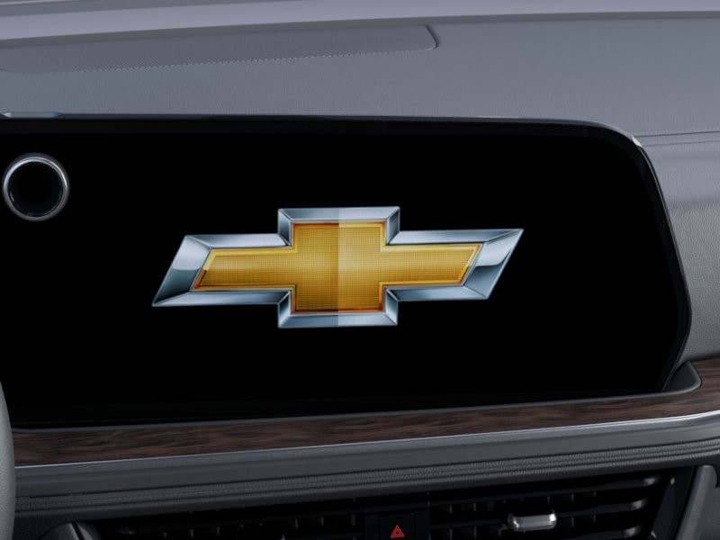 Chevrolet Suburban Vehicle Full-screen Gallery Image 20