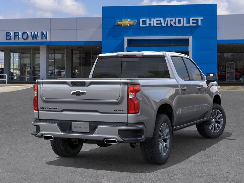 Chevrolet Silverado 1500 Vehicle Full-screen Gallery Image 4