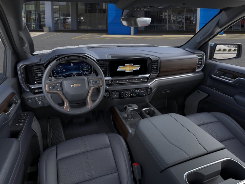 Chevrolet Silverado 1500 Vehicle Full-screen Gallery Image 15