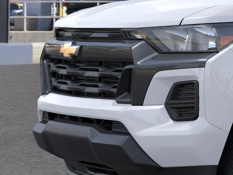 Chevrolet Colorado Vehicle Full-screen Gallery Image 13